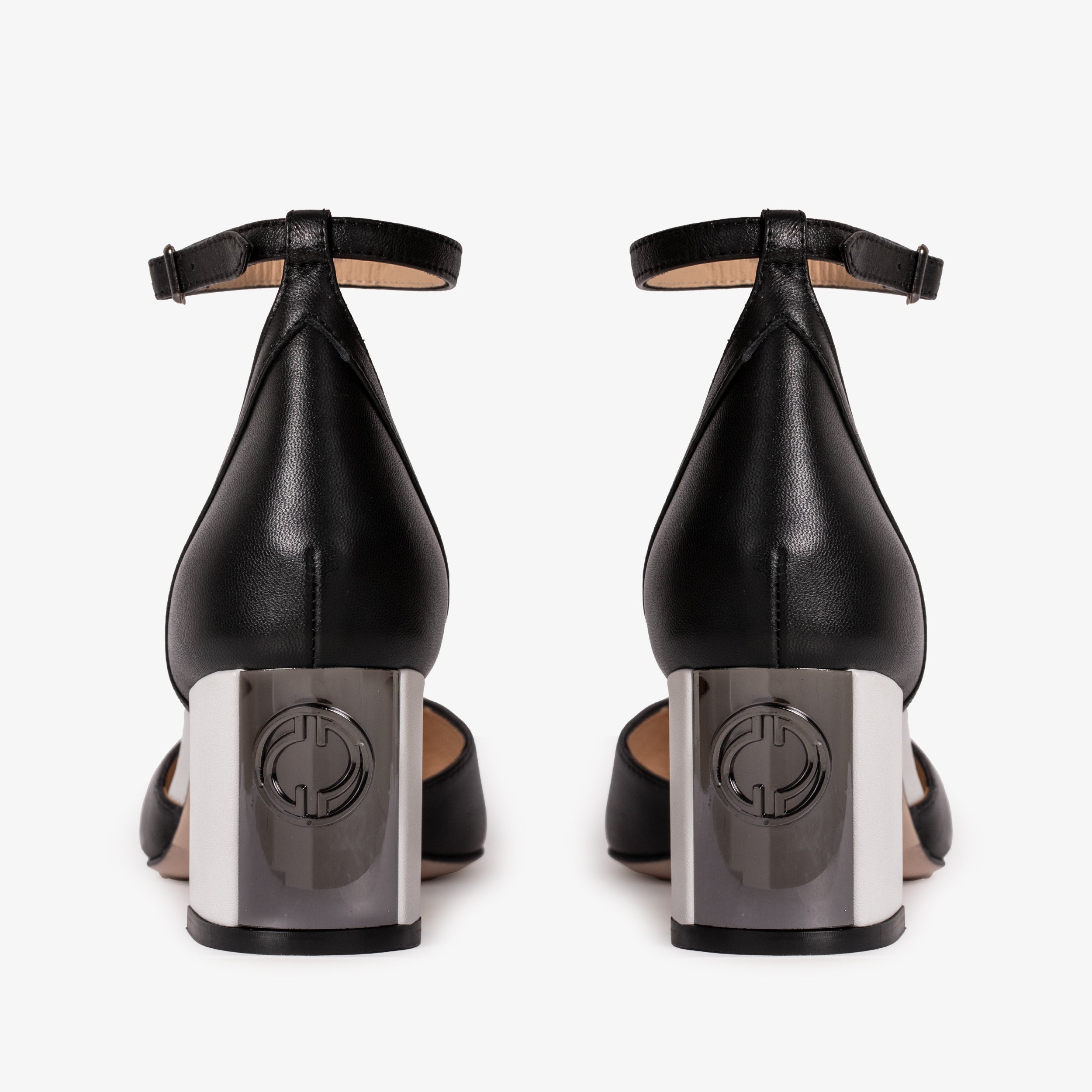The Noella Black Leather Sandal Women Shoe