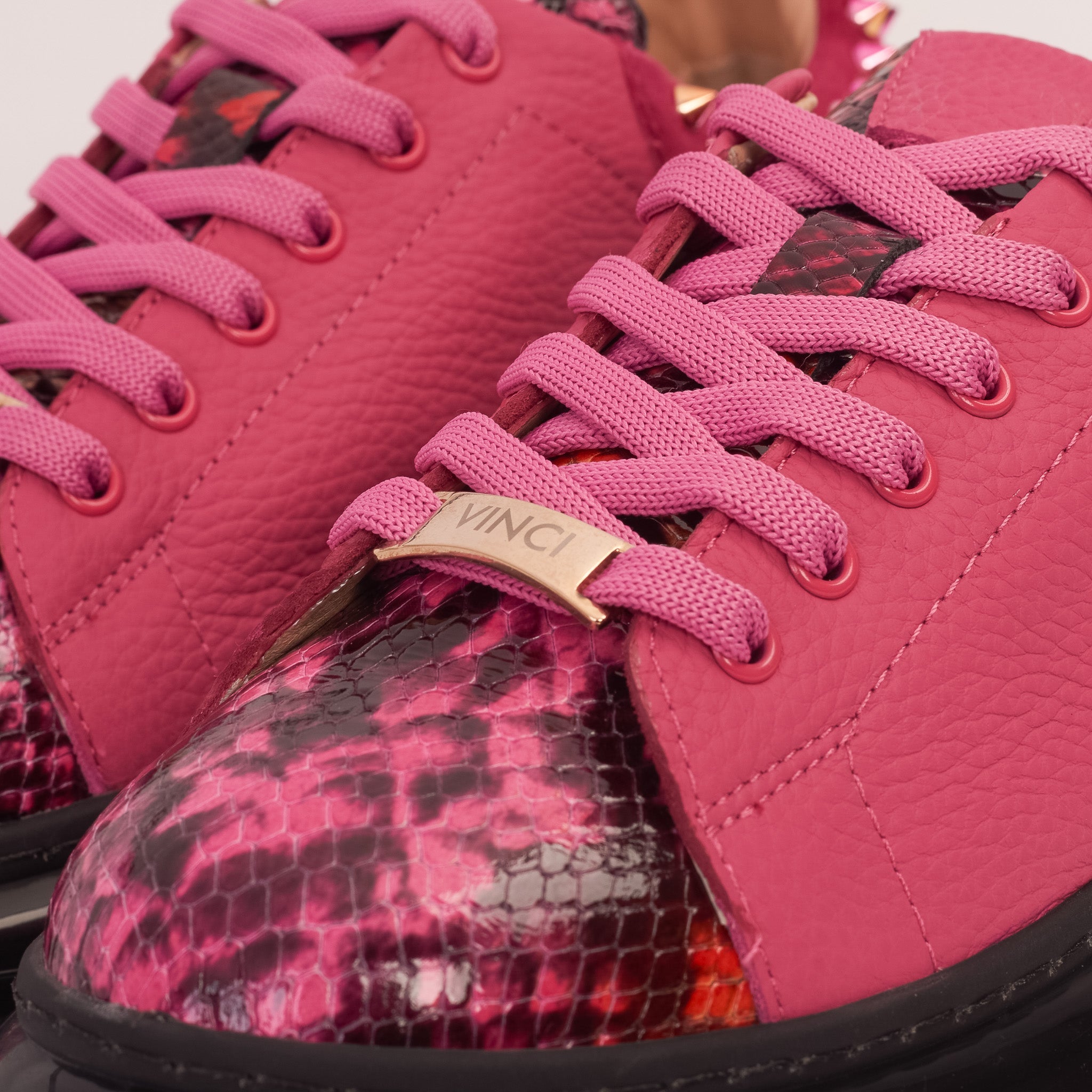 The Venezia Fuchsia Leather Women Sneaker