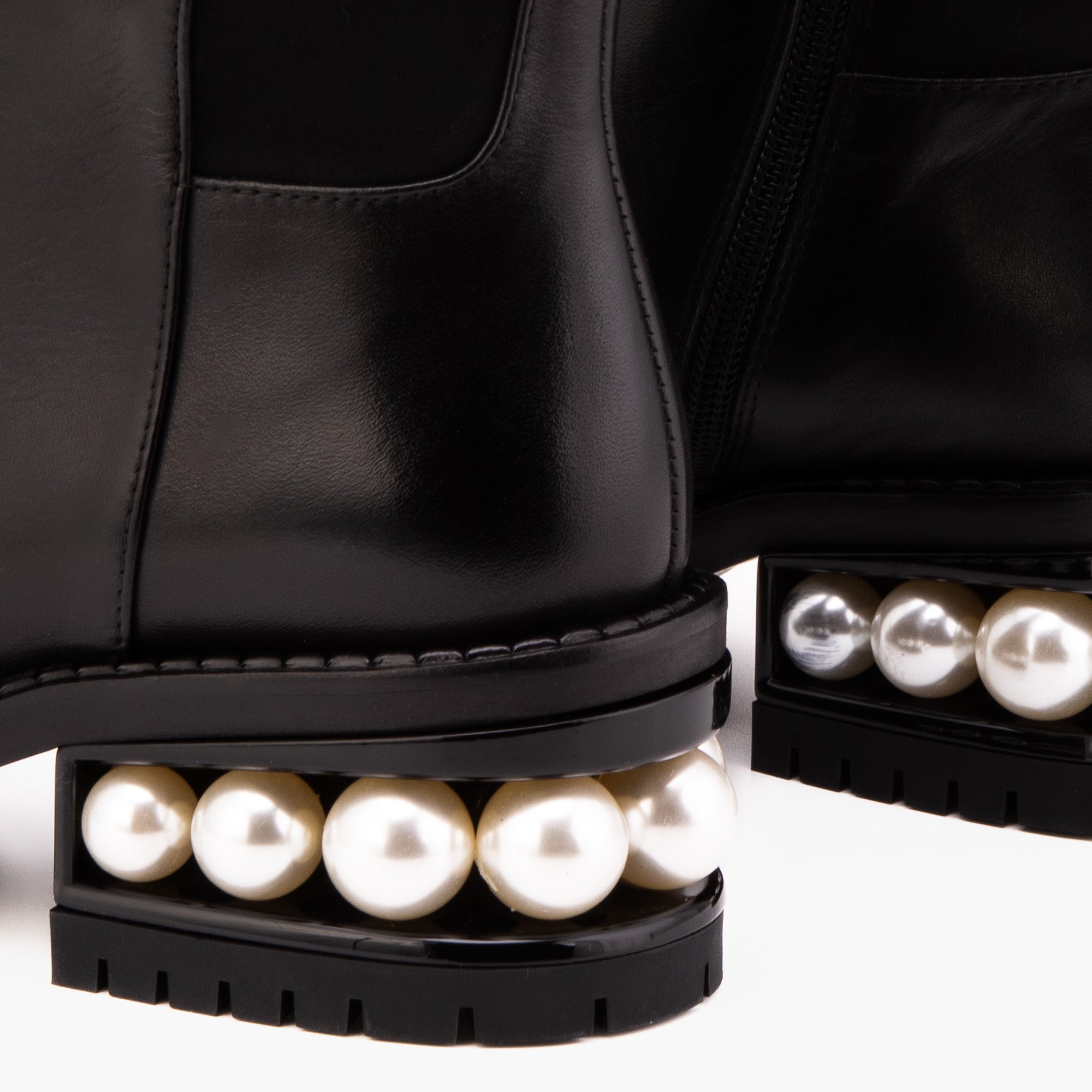 The Valeria Pearl Heel Knee-High Women Black Leather Boot